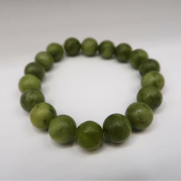 CANADIAN JADE BRACELET - Picture 2 of 4